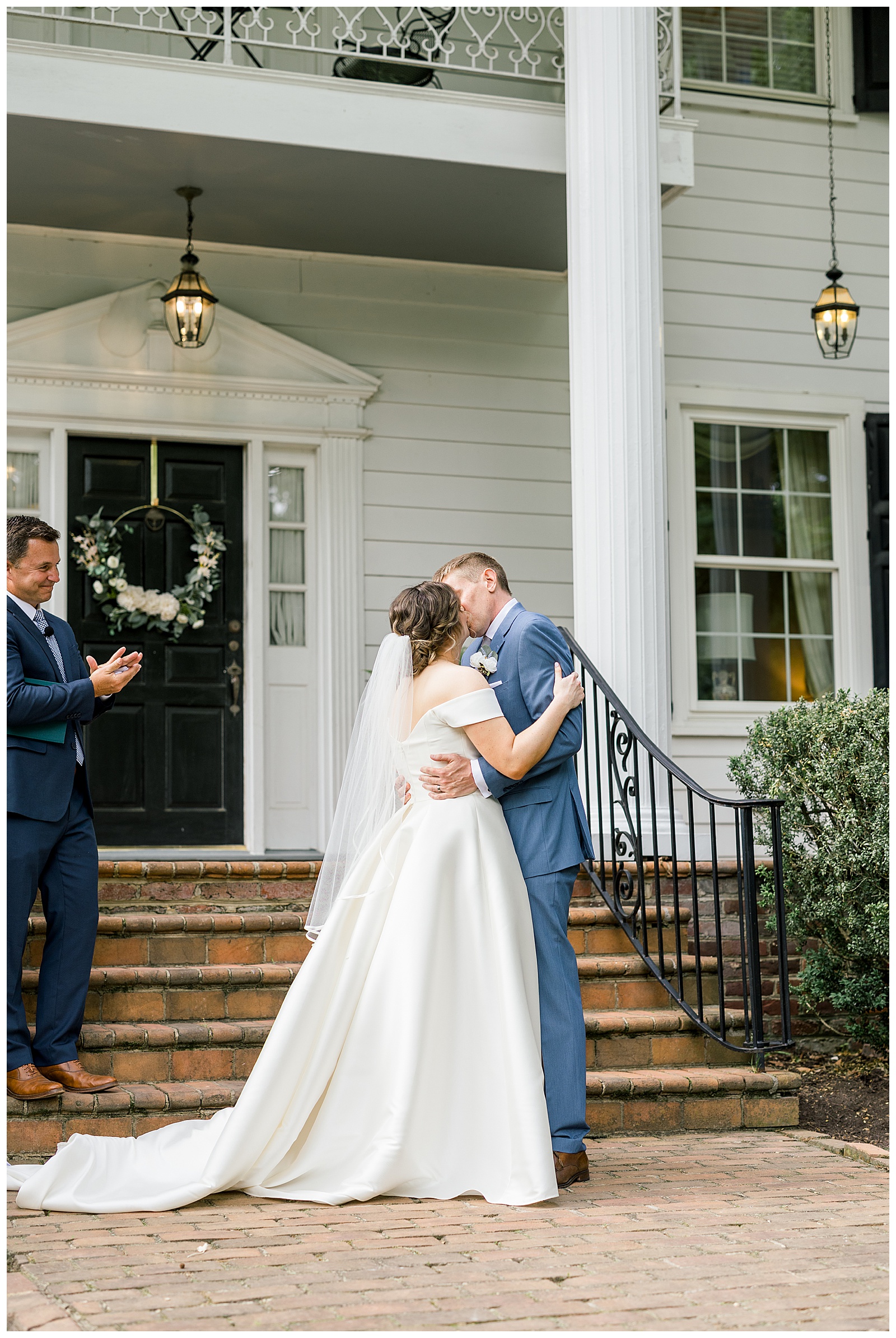 Virginia Cliffe Inn Wedding by Michael and Jasmine Photography